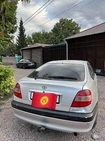 camry 1999: Toyota Avensis: 2002 г., 1.8 л, Автомат, Бензин, Лифтбек — 2