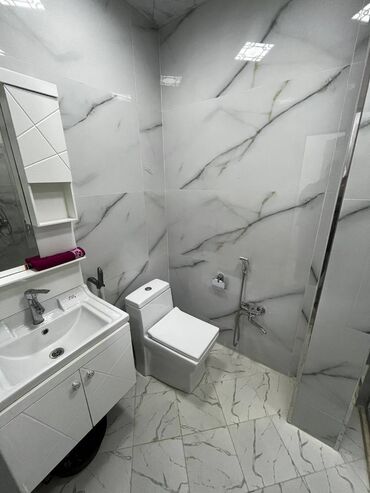 Uzunmüddətli kirayə mənzillər: Memar Əcəmidə Yaşam Recidencdə 18 mərtəbəli binanın 17-ci mərtəbəsində -da lalafo.az — 8 Uzunmüddətli kirayə mənzillər: Memar Əcəmidə Yaşam Recidencdə 18 mərtəbəli binanın 17-ci mərtəbəsində — 8