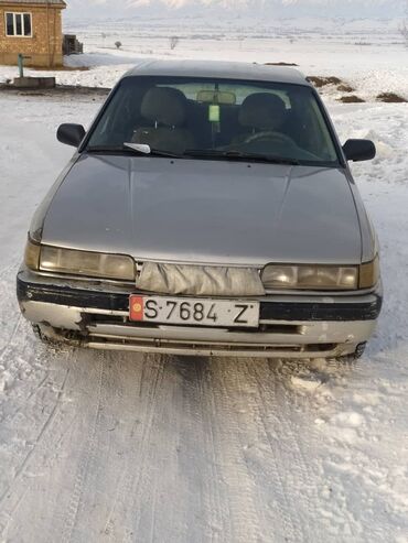 Mazda: Mazda 626: 1988 г., 2 л, Механика, Бензин, Седан