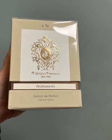 Ətriyyat: Müxtəlif brend və üslublarda ətirlər toplusu optavoy ve perakende — 14