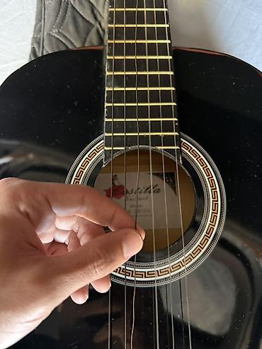akustik gitara simi: Klassik Gitara – Castella Guitars, Model: CA-3910A - Korpus rəngi — 3