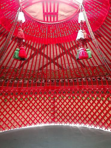 Аренда юрт: Аренда юрты, Каркас Деревянный, 85 баш, С полом, Стулья, Казан — 14