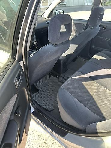 Унаа сатуу: Toyota Avensis: 2001 г., 1.8 л, Кол менен иштөөчү, Бензин, Седан — 3