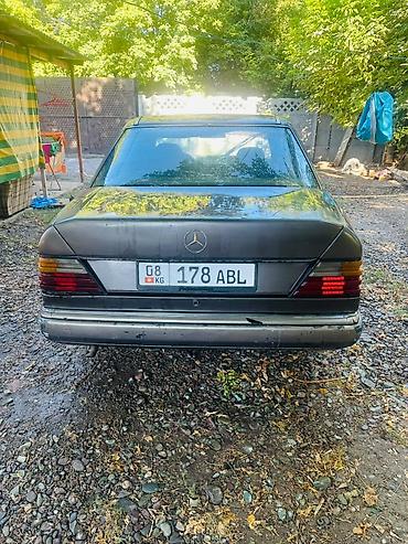 Транспорт: Mercedes-Benz W124: 1990 г., 2.3 л, Механика, Бензин, Седан — 4