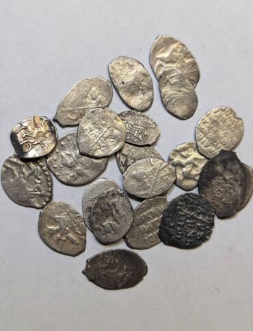 Монеты: Чешуйка Иван Грозный серебро осталось 3 шт одна штука 800сом кому