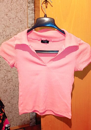 Köynək və bluzalar: S ölçü.Cox az geyinilib.demek olar tezedir.on manata qədər mal — 4