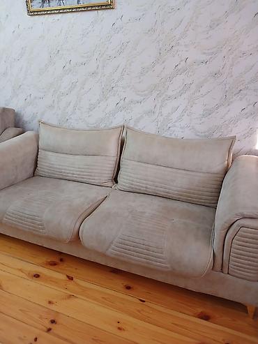 divan ustasi: Bej rəngli 3 nəfərlik yumşaq divan - Rəng: açıq bej/şampan - — 1