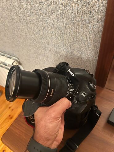 зеркалка canon: Canon 60D Satilir. Az istifade olunub cox seliqeli qalib, yere