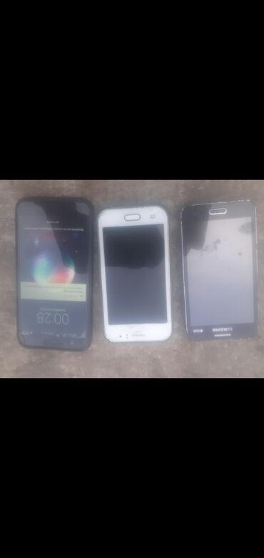 irşad electronics tovuz v Azərbaycan | Quşlar: Samsung Galaxy J1 | 16 GB, rəng - Qara, | Çatlar, cızıqlar