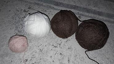 Yun sapları dəsti - Rənglər: tünd qəhvəyi (2 ədəd iri top), ağ (1