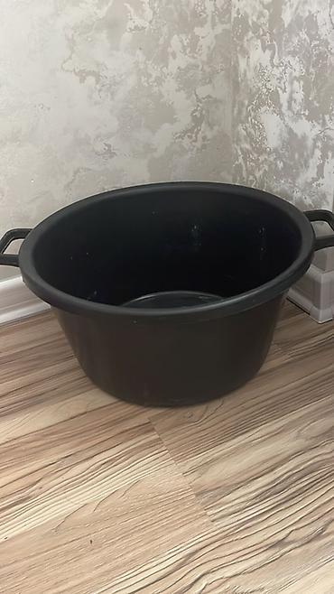Qab-qacaq və mətbəx ləvazimatları: Böyük tutumlu plastik leğən - Material: qalın, möhkəm plastik - Rəng — 1