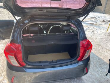 Chevrolet: Chevrolet Spark: 2018 г., 1 л, Автомат, Бензин, Хэтчбэк — 5