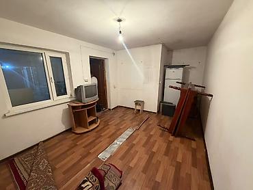 комната сатылат: Сдаю отдельно пристроенную комнату, с отдельным выходом во двор В — 4