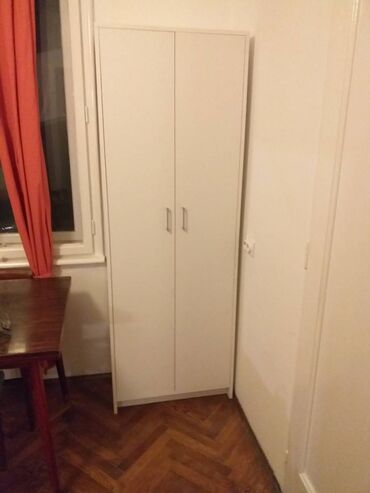 Ormari: -Cipelarnik se izradjuje od Univera debljine 18mm Belom dekoru i Tamna — 6