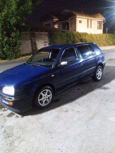 сколько стоит гольф: Volkswagen Golf: 1993 г., 1.6 л, Механика, Бензин