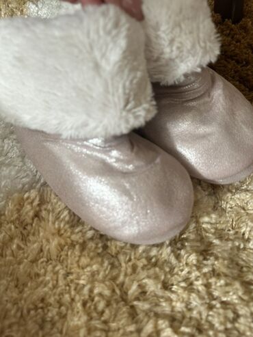 Məktəbli forması: Tuflilər, Qız üçün, 31