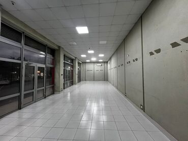 Mağazalar: Kommersiya obyekti – İcarəyə verilir.Qiymetde endirim olacaq. -Obyekt — 10