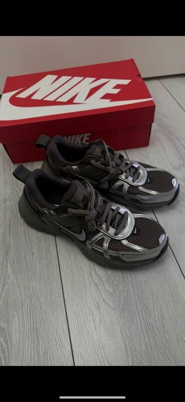 сумка женская большая брендовая: Кроссовкалар, 39, Nike, Жаңы, түсү - Боз, Акылуу жеткирүү