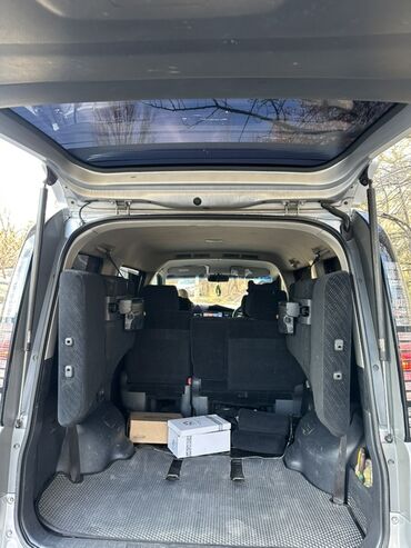 Honda: Honda Stepwgn: 2004 г., Минивэн — 9