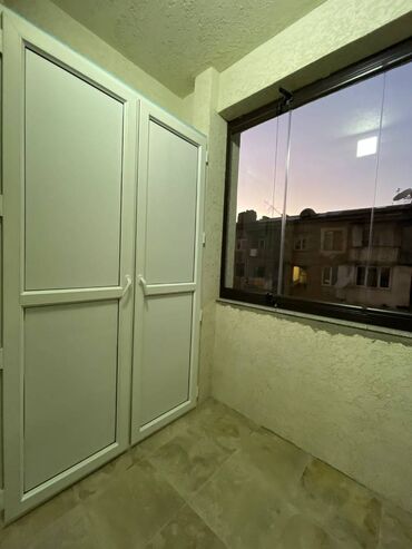 Uzunmüddətli kirayə mənzillər: Nərimanov metrosununa yaxın metroparka yaxın 16 mertebeli binanın — 11