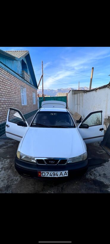 арзан матиз 1: Daewoo Nexia: 1996 г., 1.5 л, Механика, Бензин, Седан