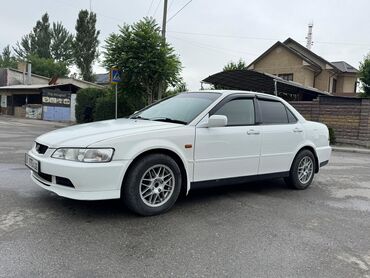 Автовышки, краны: Honda Accord: 2001 г., 1.8 л, Автомат, Бензин, Седан