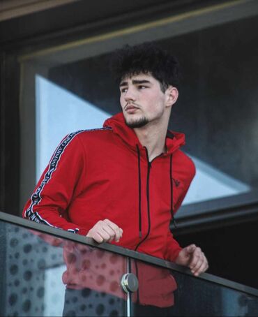 Trenerke: M - 2xl
Domaca proizvodnja

3500 — 3