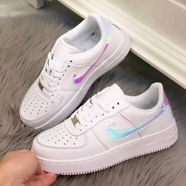 Patike: Nike air force patike

Novo
Brojevi 36 do 46

fb Moja Kupovina 1 — 7