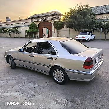 Mercedes-Benz: Mercedes-Benz C 200: 2 l | Sedan — 13
