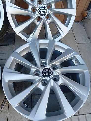 проставок: Литые Диски R 17 Toyota, Комплект, отверстий - 5, Б/у — 5