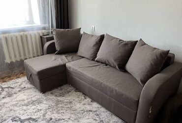 диван для гостинный: Угловой диван, C подушками, Triple-seater at lalafo.kg диван для гостинный: Угловой диван, C подушками, Triple-seater