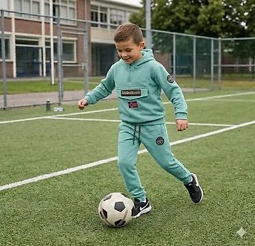 canali majice: Dečiji sportski komplet – dukserica s kapuljačom i donji deo trenerke — 2