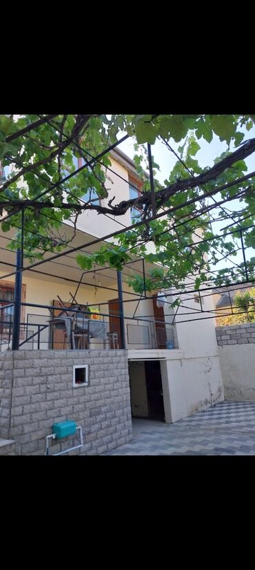 neftcilər kirayə evlər: Пос. Бакиханов 7 комнат, 240 м², Средний ремонт