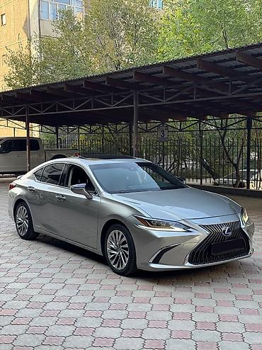 Lexus: Lexus ES: 2019 г., 2.5 л, Вариатор, Гибрид, Седан — 2