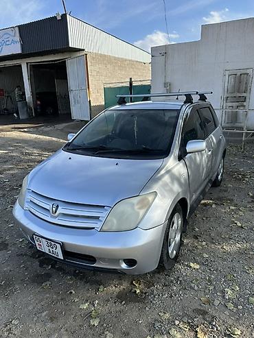 ranj rover: Toyota Ist: 2003 г., 1.5 л, Автомат, Бензин, Хэтчбэк — 4