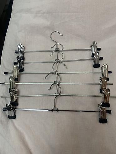 divar asilqan: Metal ştanqlı çoxsəviyyəli asılqanlar - Material: parlaq xromludur — 2