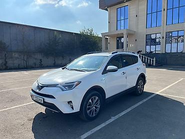 roewe e5: Toyota RAV4: 2018 г., Гибрид, Кроссовер — 1