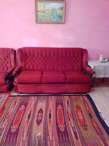 kreslo yatağı - Azərbaycan: Divan - kravat / yataq (matrasli) ve 2 kreslo. Divan eni 2.30m