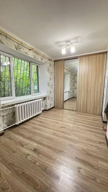 продажа квартиры в бишкеке: 2 комнаты, 42 м², Хрущевка, 1 этаж, Евроремонт