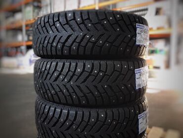 Шины: Шины 285 / 45 / R 22, Зимняя шипованная, Новый, Комплект, Легковые, Япония, Toyo