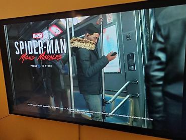 PS4 (Sony Playstation 4): Sony PS4 čipovan slim 1Tb Konzola Sony Playstation 4od 1TB — 16