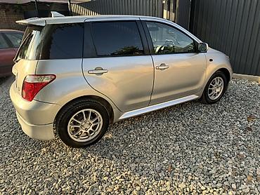 на тойоту ист: Toyota Ist: 2004 г., Автомат, Бензин, Хэтчбэк — 3