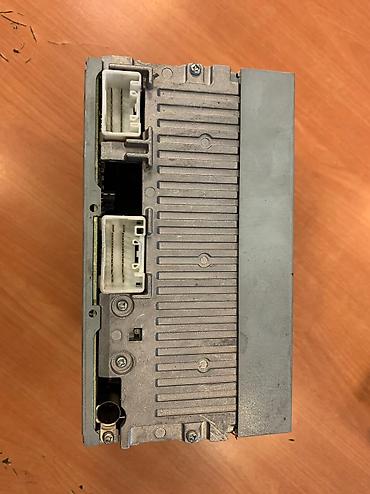 Avtoelektronika: Mitsubishi Lancer X üstdündən çıxma original ROCKFORF maqnitafonu — 3
