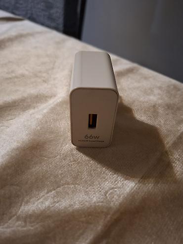 azercell wifi modem satilir: Honor adaptırı 66v x9 telefonun üstündə gələndi qiyməti 35-manat real — 2