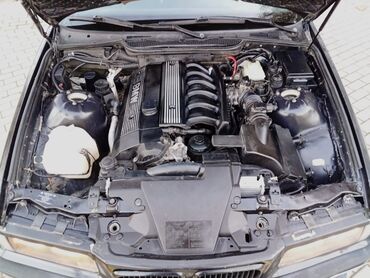 BMW: BMW 3 series: 2 l | 1997 il Sedan — 3