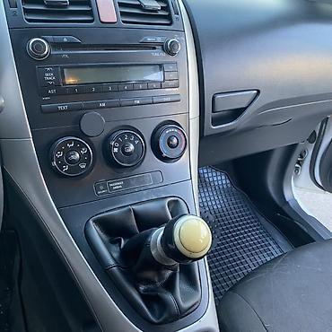 Toyota: Toyota Auris: 2008 г., 1.4 л, Механика, Бензин, Хэтчбэк — 10