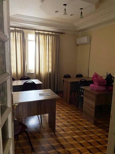 Uzunmüddətli kirayə mənzillər: Rəşid Behbudov küçəsində 5 mərtəbəli binanın 4 cü mərtəbəsi ümumi — 12