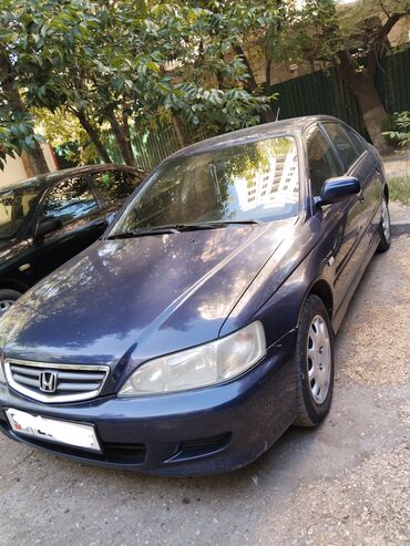 Honda: Honda Accord: 2001 г., 1.8 л, Механика, Бензин, Седан