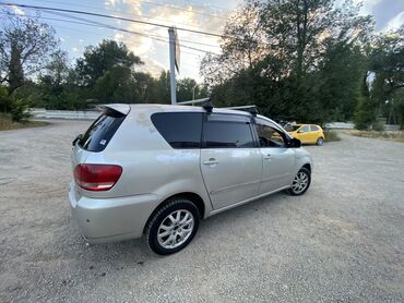 срочно продать машину: Toyota Ipsum: 2002 г., 2.4 л, Автоматтык, Газ, Вэн/Минивэн