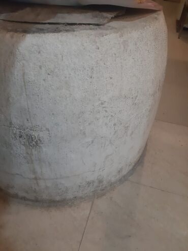 Başqa xidmətlər: Hazir 13 sebekesi olan hal hazirda islek olan pekarni arendaya verilir
